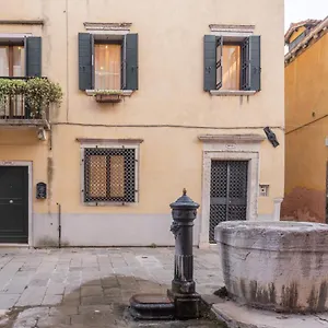 Apartment Accademia R&r, Venedig