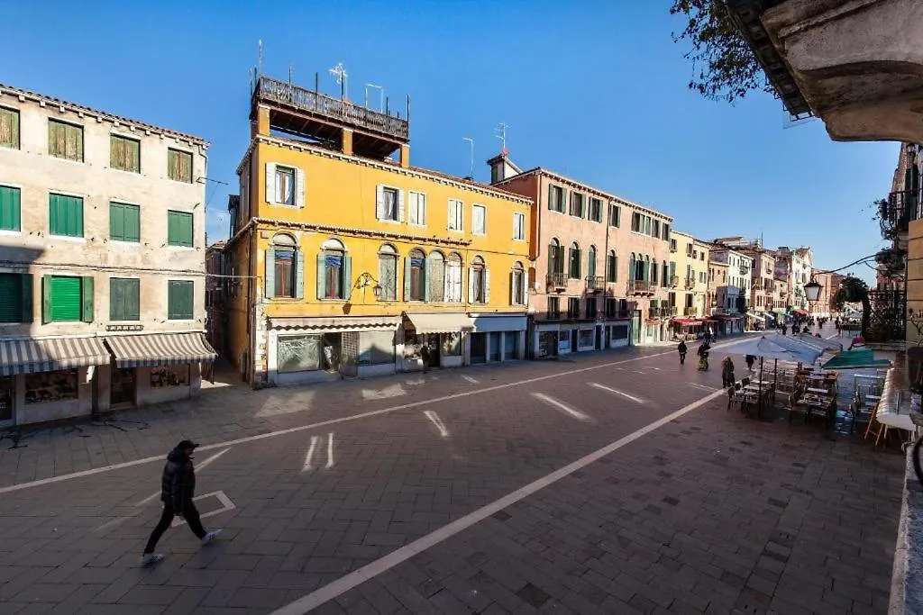 Appartamenti Superior In Via Garibaldi By Bricola Apartments Venecia Italia